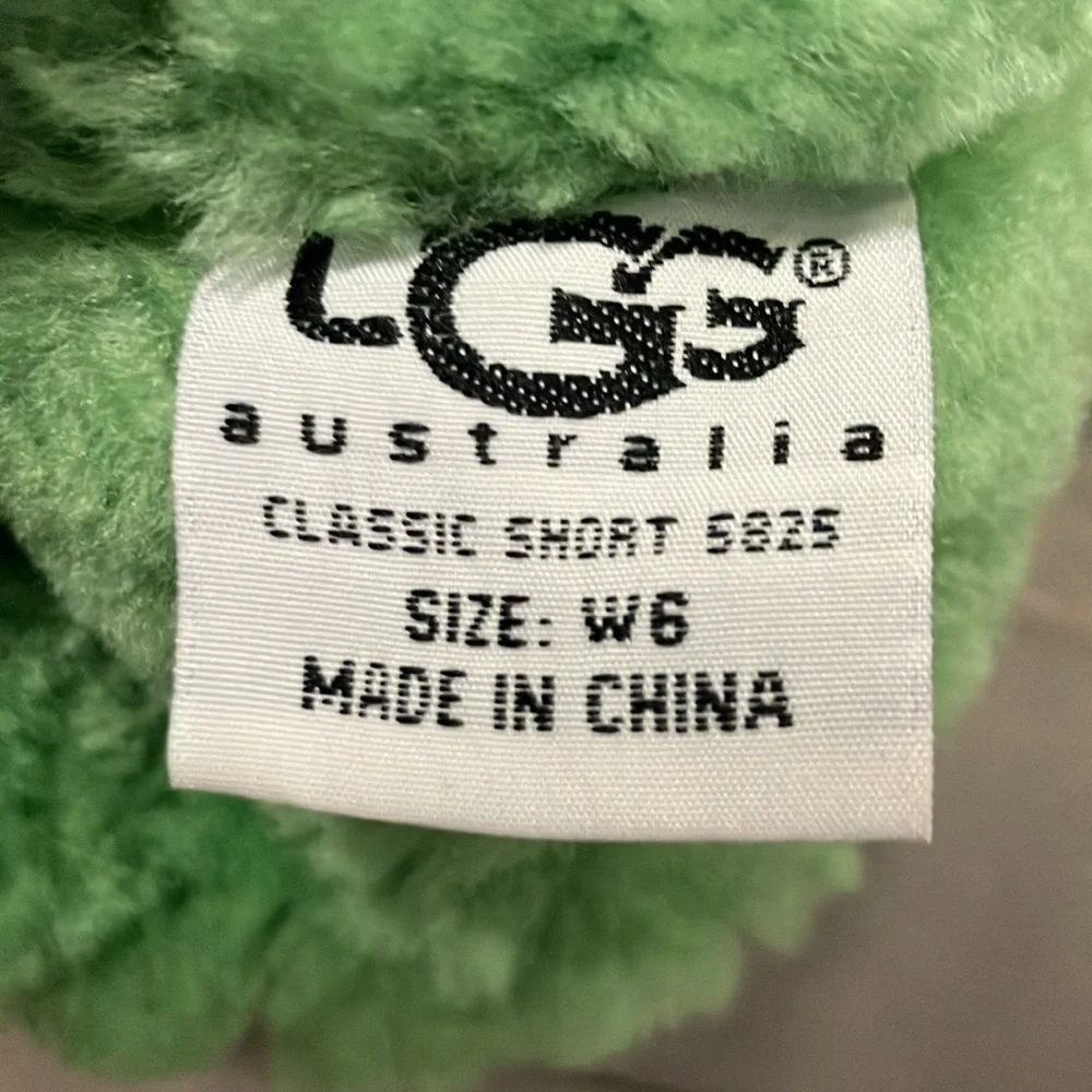 Y2K Vintage Ugg Classic Short Boots Size 6 - Picture 11 of 14